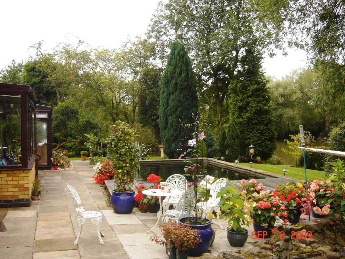 The Willows Bed & Breakfast York Exterior foto